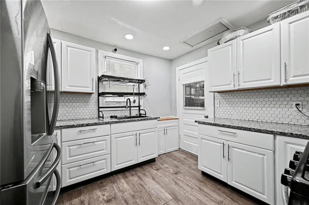 Photo 10 of 27 - 801 N 11th Street, Kansas City, KS 66102