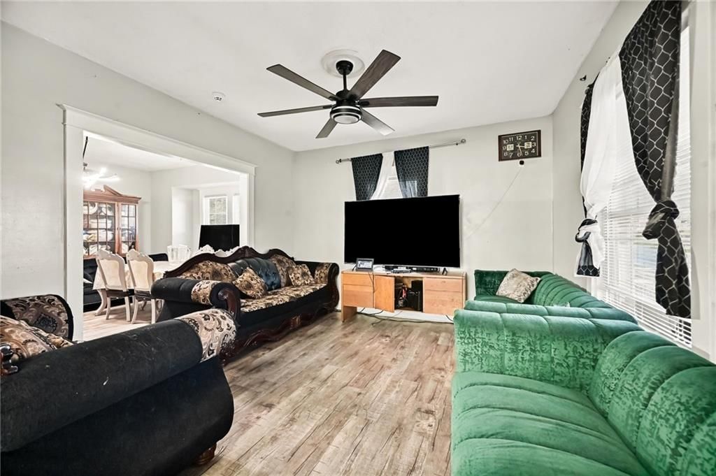 Photo 6 of 27 - 801 N 11th Street, Kansas City, KS 66102