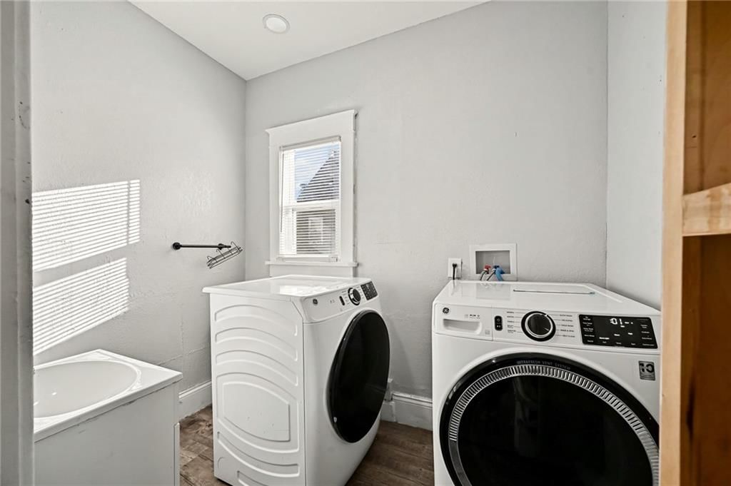 Laundry cabinets at 801 N 11th Street, Kansas City, KS 66102