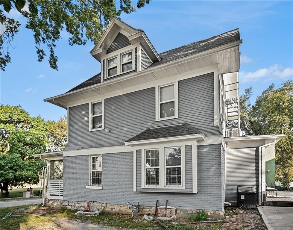 Photo 26 of 27 - 801 N 11th Street, Kansas City, KS 66102