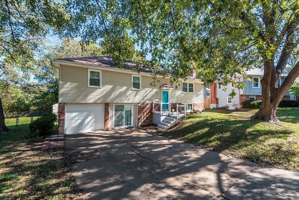 8401 Arlington Avenue, Raytown, MO: listing photo 2