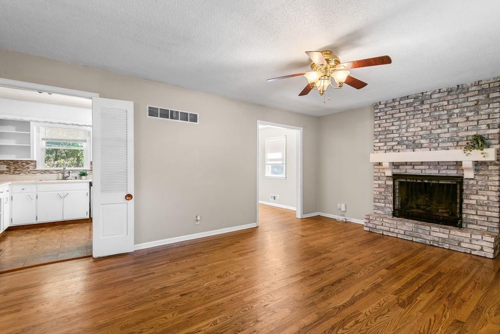 8401 Arlington Avenue, Raytown, MO