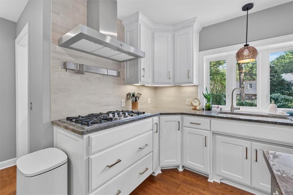Photo 16 of 74, 3516 W 101st Terrace, Leawood, KS 66206
