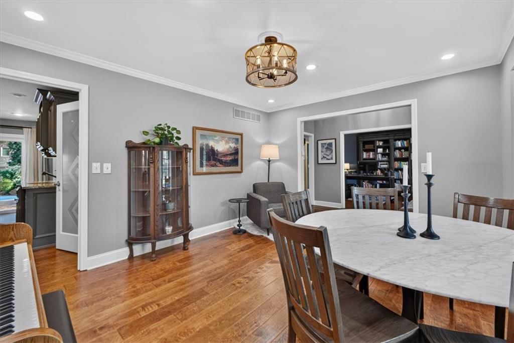 Photo 19 of 74 - 3516 W 101st Terrace, Leawood, KS 66206