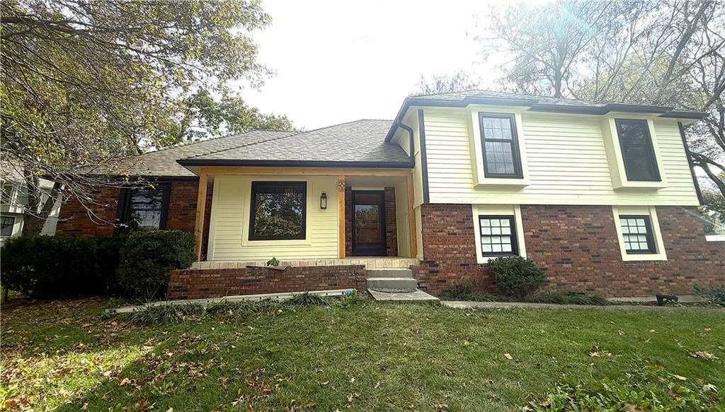 12001 ABERDEEN Street, Leawood, KS