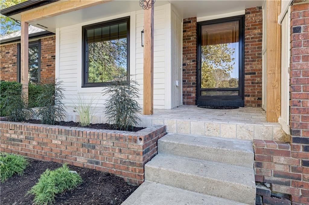 12001 ABERDEEN Street, Leawood, KS: listing photo 2