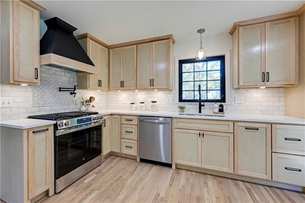 12001 ABERDEEN Street, Leawood, KS: listing photo 3