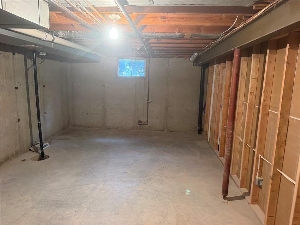 Photo 21 of 22 - 12001 ABERDEEN Street, Leawood, KS 66209