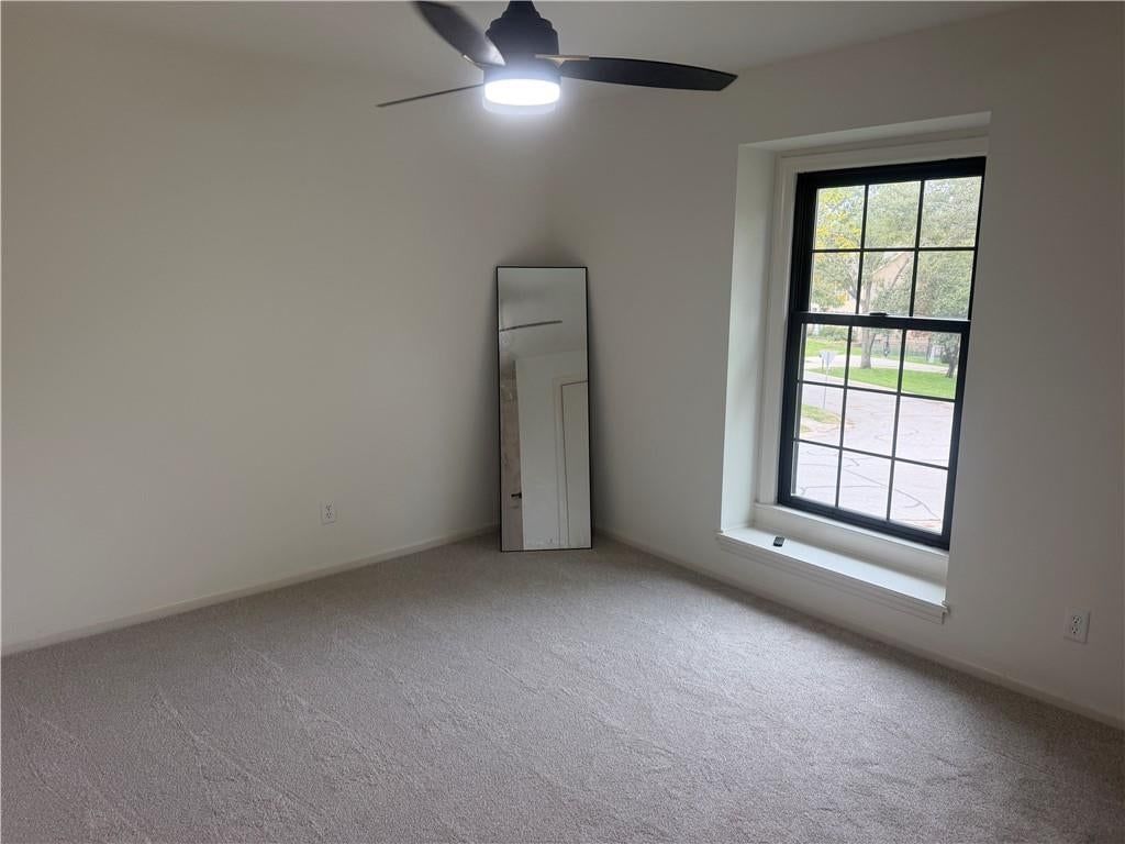 Photo 13 of 22 - 12001 ABERDEEN Street, Leawood, KS 66209