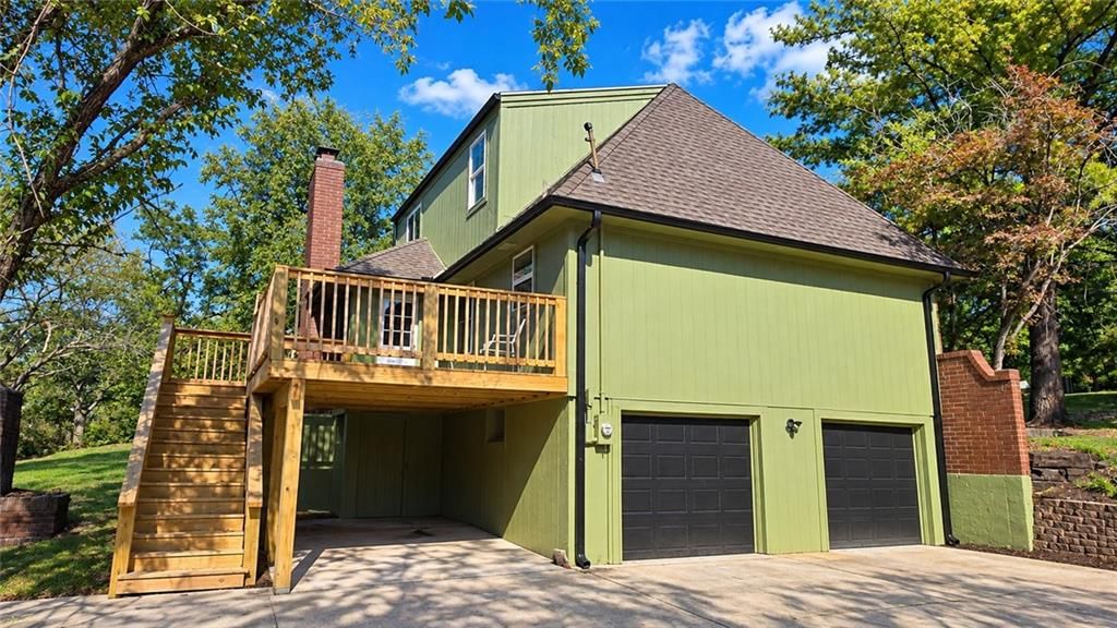 6916 Wildwood Drive, Raytown, MO: listing photo 2