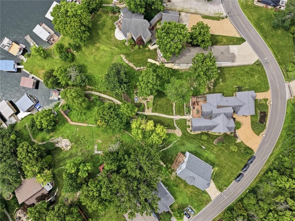 Photo 5 of 96 - 43 L Street, Lake Lotawana, MO 64086