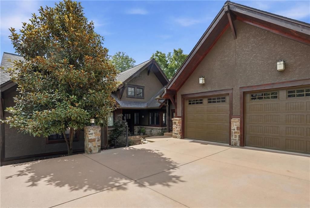 Photo 8 of 96 - 43 L Street, Lake Lotawana, MO 64086