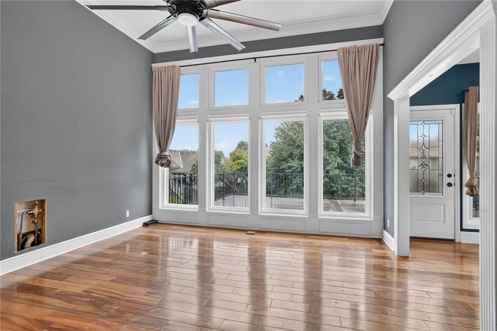 Floor-to-ceiling windows and wall of windows at 413 Shannon Avenue, Smithville, MO 64089