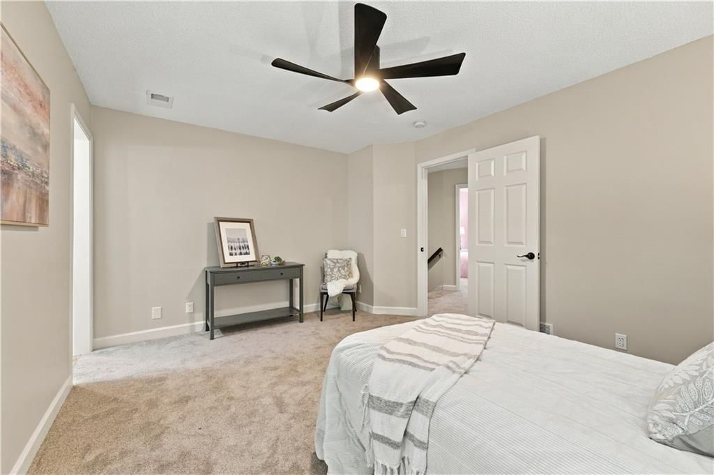 Photo 26 of 43 - 8517 W 145th Terrace, Overland Park, KS 66223