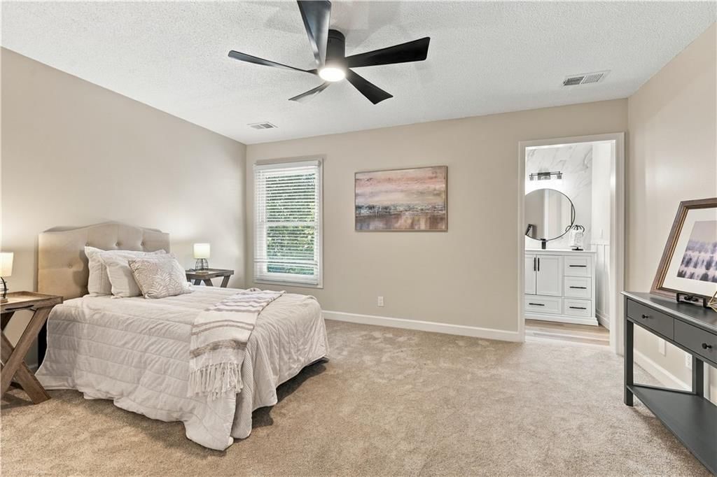 Photo 25 of 43 - 8517 W 145th Terrace, Overland Park, KS 66223
