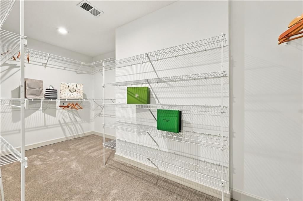 Photo 24 of 43 - 8517 W 145th Terrace, Overland Park, KS 66223