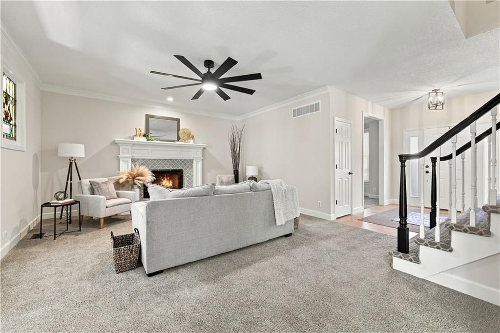 Photo 9 of 43 - 8517 W 145th Terrace, Overland Park, KS 66223