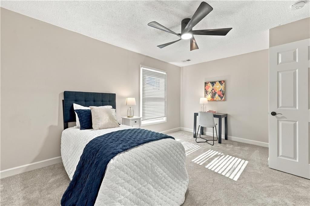 Photo 29 of 43 - 8517 W 145th Terrace, Overland Park, KS 66223