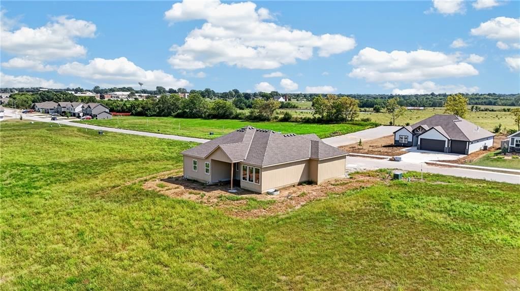 Big backyard at 11110 E 209th Street, Peculiar, MO 64078
