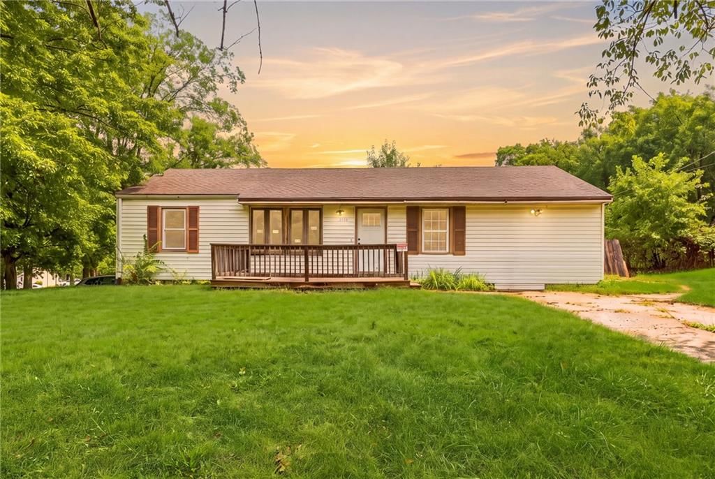 10013 Bellaire Avenue, Kansas City, MO