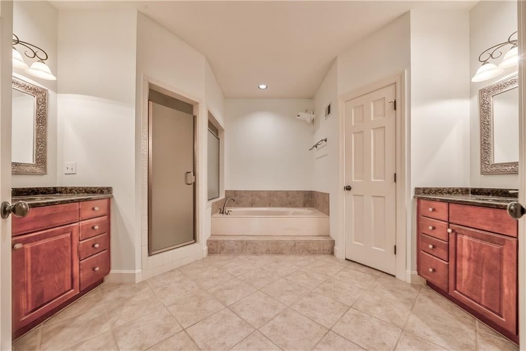 Photo 28: walk-in shower, 12452 Linden Street, Leawood, KS 66209