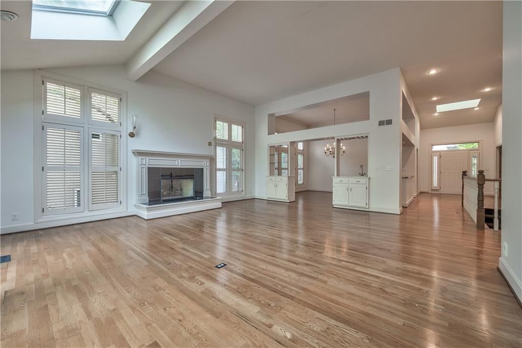 12452 Linden Street, Leawood, KS