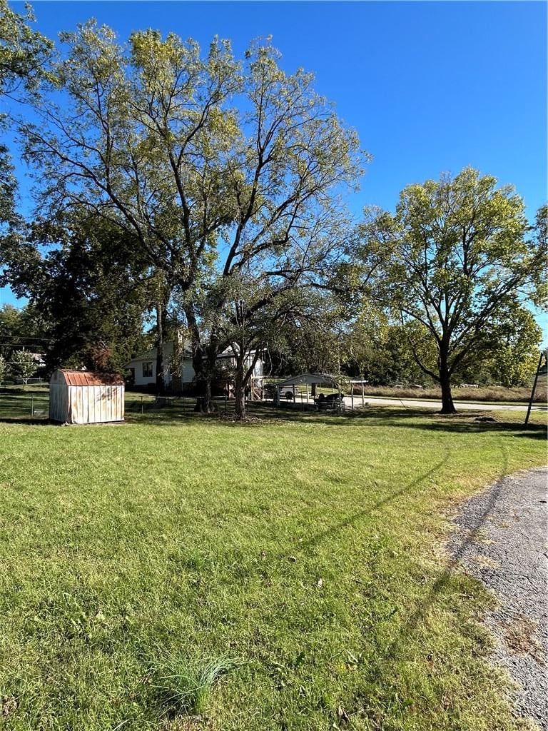 2808 Home Place, Leavenworth, KS: listing photo 2