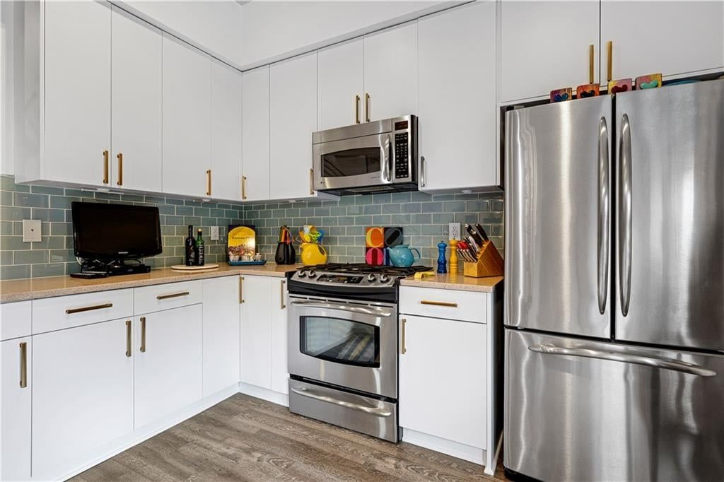 Photo 18 of 42 - 4530 Mill Creek Parkway #104, Kansas City, MO 64111