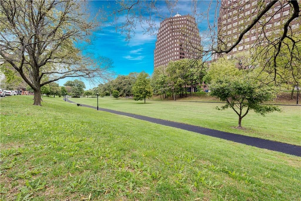 Photo 42 of 42 - 4530 Mill Creek Parkway #104, Kansas City, MO 64111