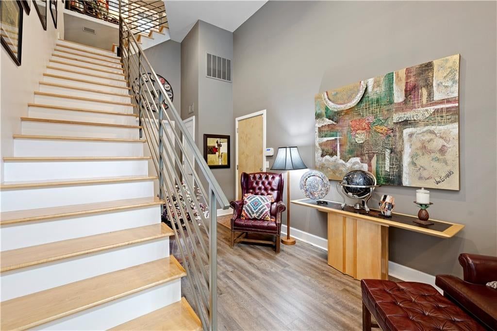 Photo 5 of 42 - 4530 Mill Creek Parkway #104, Kansas City, MO 64111