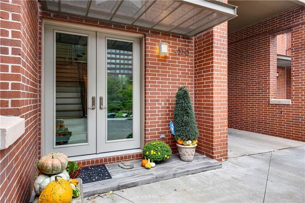 4530 Mill Creek Parkway, Kansas City, MO: listing photo 3