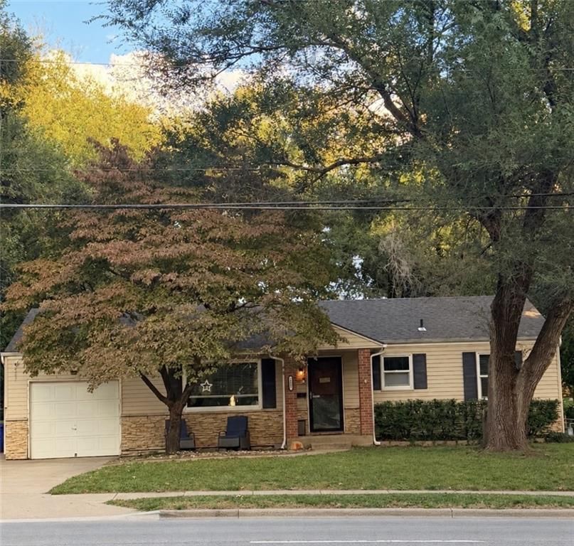 7027 Quivira Road, Shawnee, KS