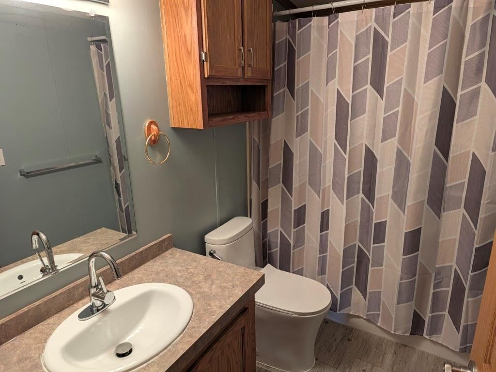 Photo 8 of 19 - 846 NE White Oaks Lane, Oak Grove, MO 64075