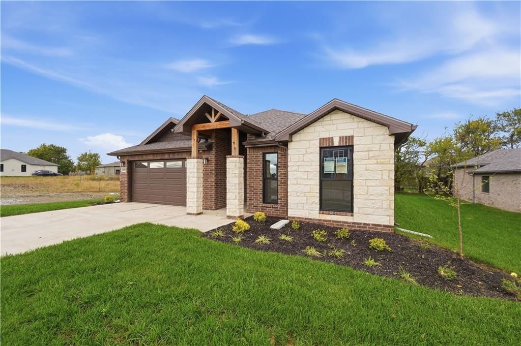 Photo 38 of 40 - 18450 W 195th Street, Spring Hill, KS 66083