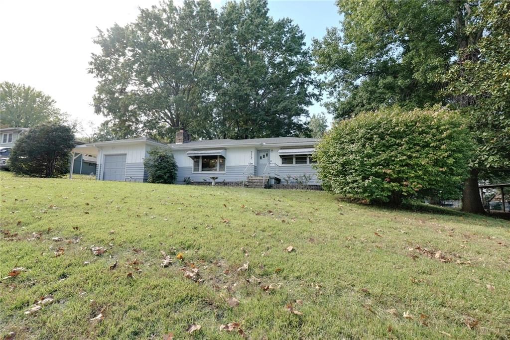 722 S Hudson Street, Buckner, MO: listing photo 2