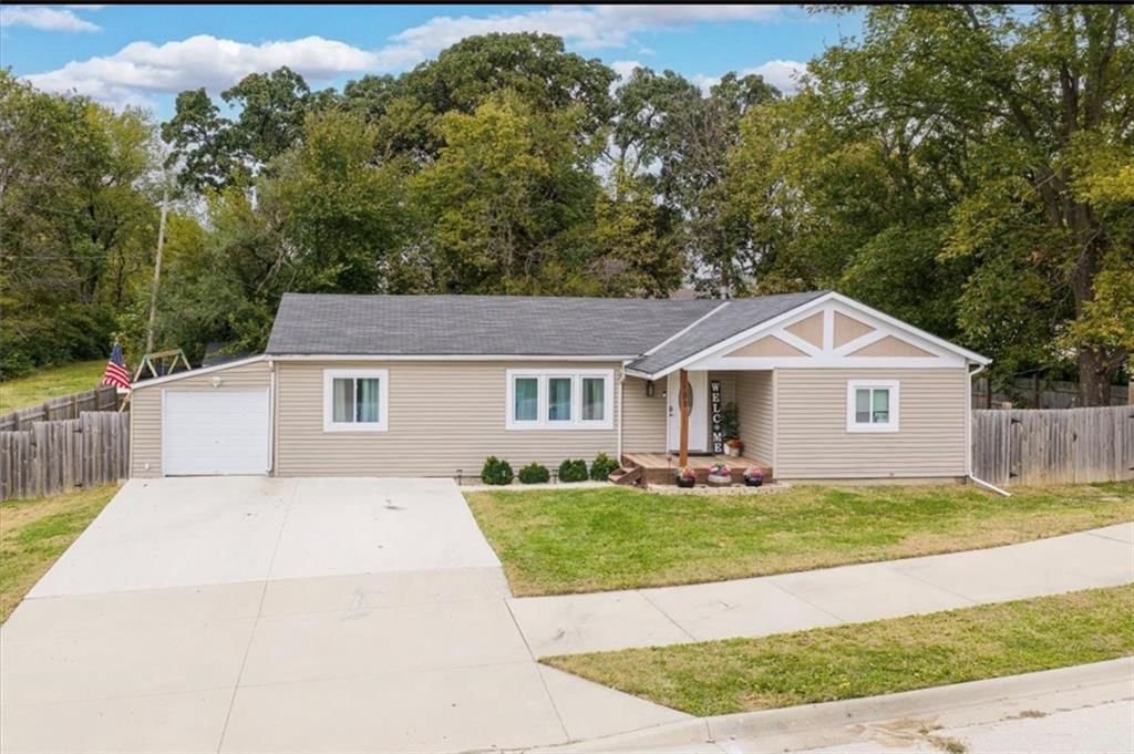 102 W Kansas Avenue, Lansing, KS