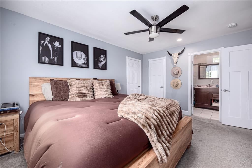 Carpet at 102 W Kansas Avenue, Lansing, KS 66048