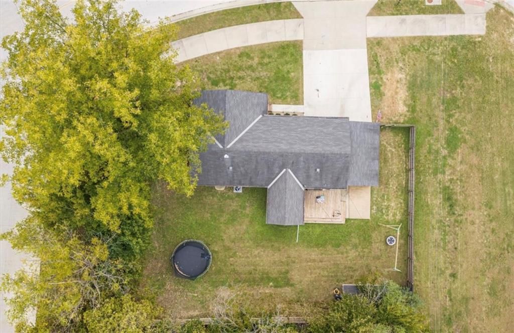 Photo 21 of 22 - 102 W Kansas Avenue, Lansing, KS 66048