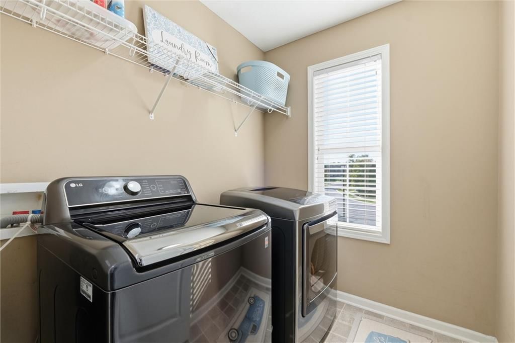 Photo 28 of 47 - 12113 Pebble Beach Drive, Kansas City, KS 66109