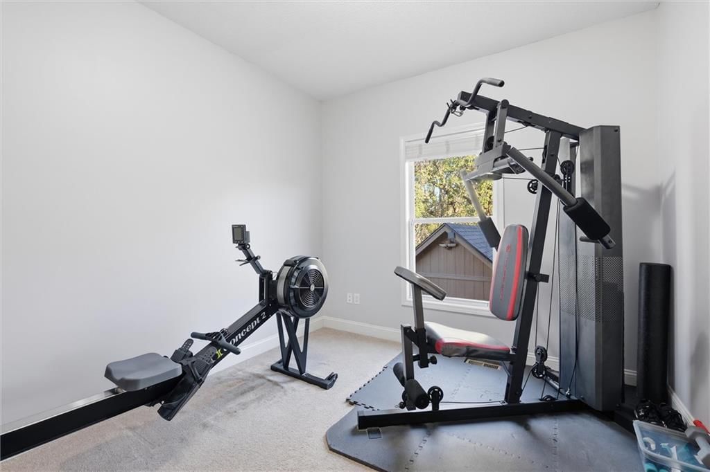 Photo 19 of 47 - 12113 Pebble Beach Drive, Kansas City, KS 66109