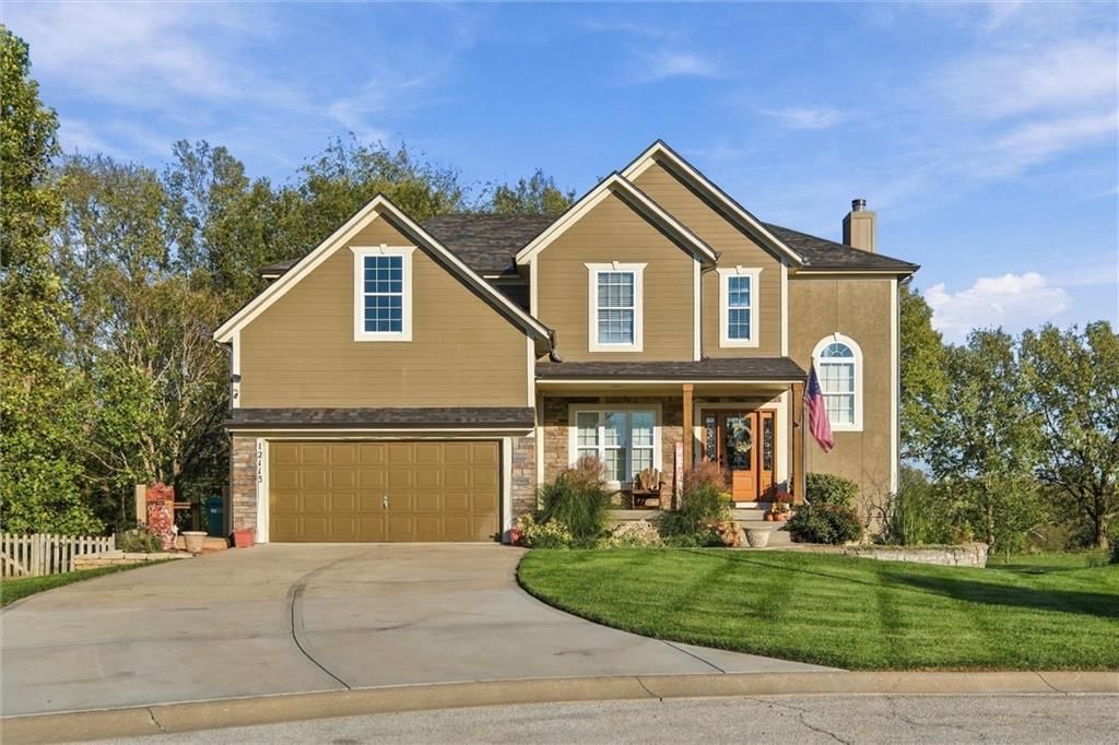 12113 Pebble Beach Drive, Kansas City, KS