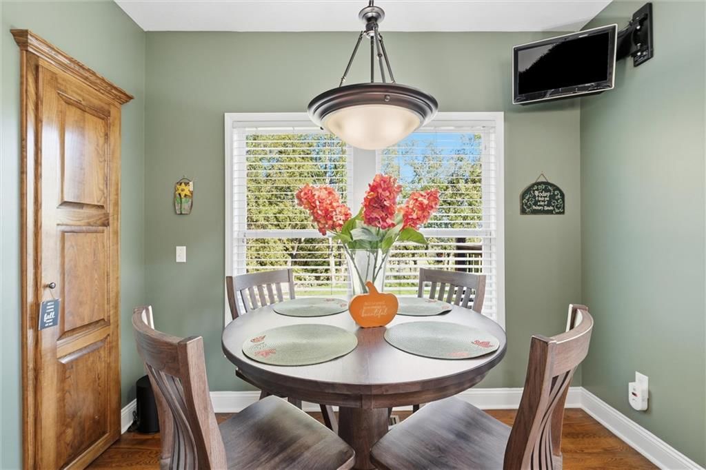Photo 17 of 47 - 12113 Pebble Beach Drive, Kansas City, KS 66109