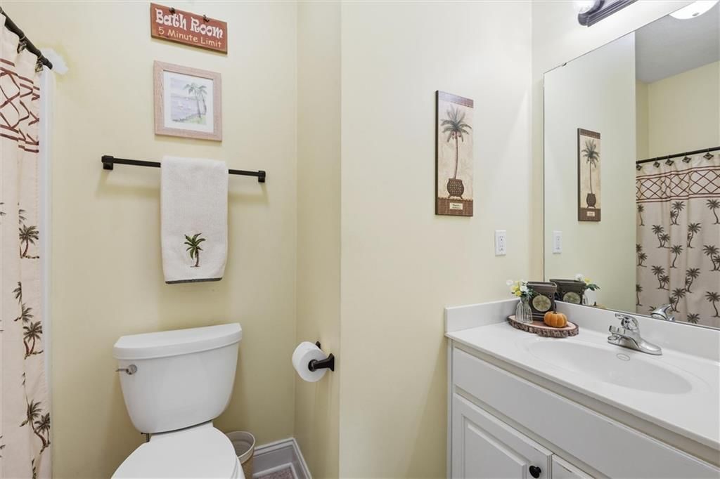 Photo 18 of 47 - 12113 Pebble Beach Drive, Kansas City, KS 66109