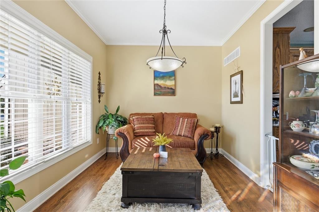 Photo 11 of 47 - 12113 Pebble Beach Drive, Kansas City, KS 66109