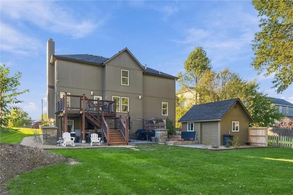Photo 37 of 47 - 12113 Pebble Beach Drive, Kansas City, KS 66109