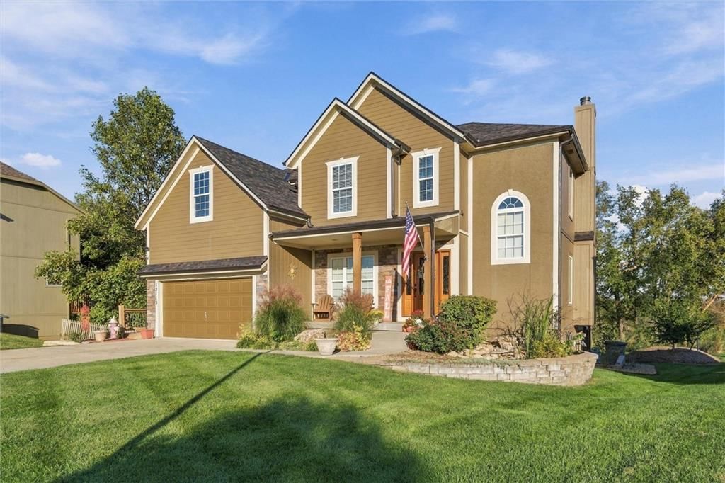 12113 Pebble Beach Drive, Kansas City, KS: listing photo 3