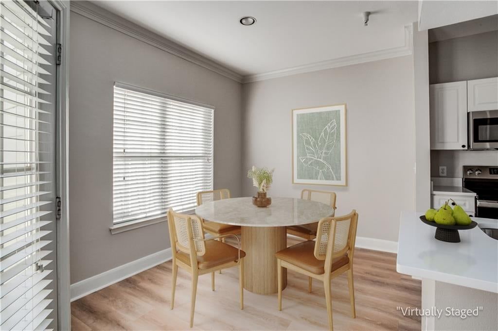 Photo 8 of 33 - 11602 Tomahawk Creek Parkway #D, Leawood, KS 66211