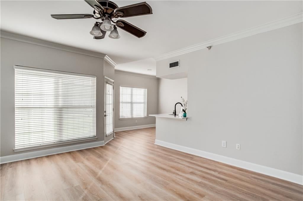 Photo 5 of 33 - 11602 Tomahawk Creek Parkway #D, Leawood, KS 66211