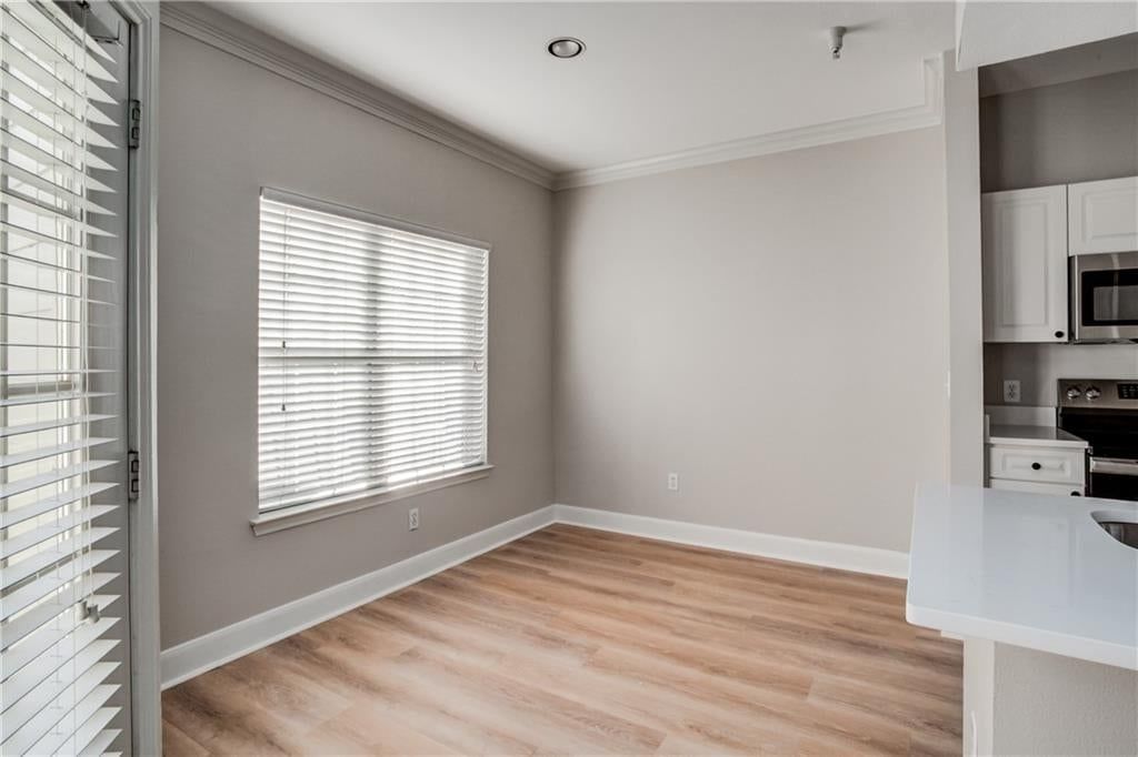 Photo 7 of 33 - 11602 Tomahawk Creek Parkway #D, Leawood, KS 66211