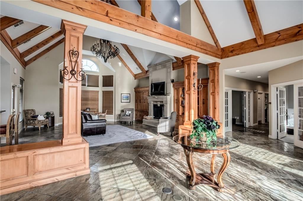 Photo 26 of 33 - 11602 Tomahawk Creek Parkway #D, Leawood, KS 66211